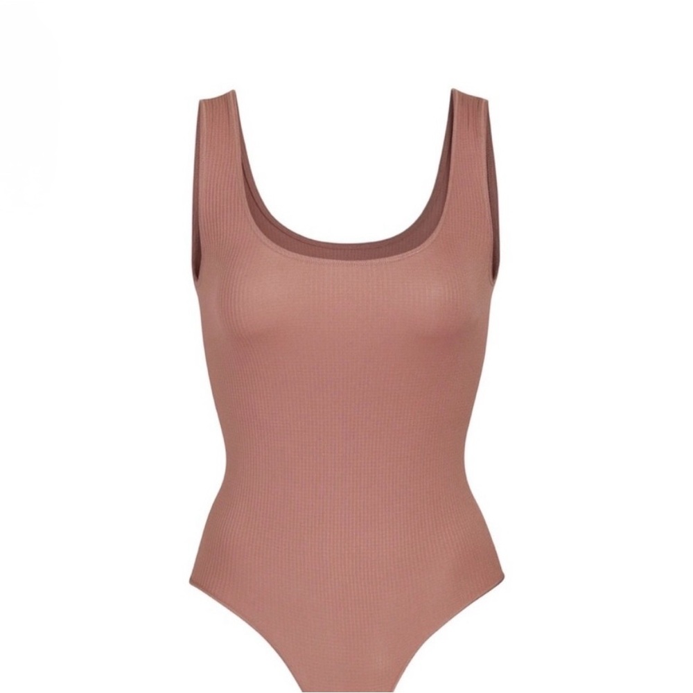 SKIMS COTTON RIB BODYSUIT in ROSE CLAY